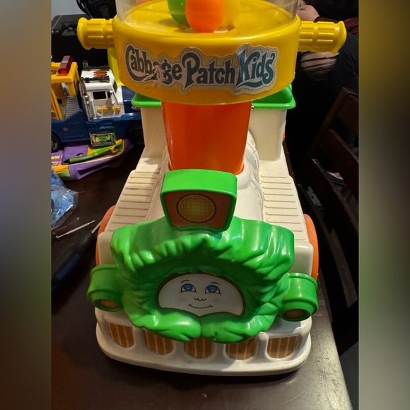 VTG 1983 Coleco Cabbage Patch Kids Poppin Train Ride On Push Vehicle RARE - Picture 3 of 3